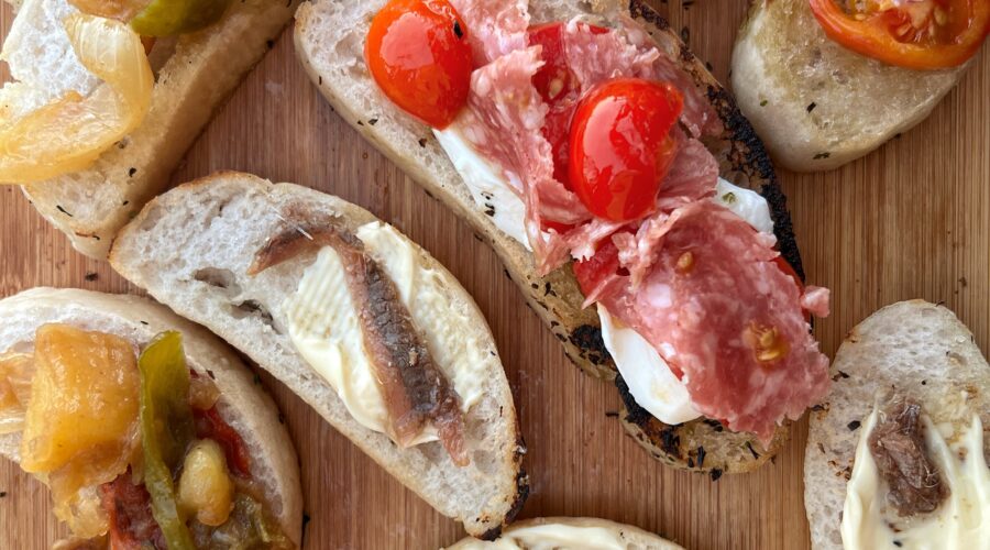 crostini di pane senza glutine con peperonata